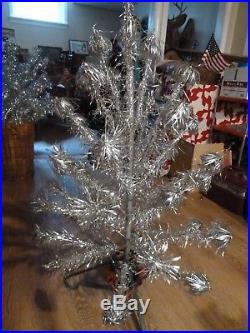 4 FT Vintage POM POM Royal Silver Aluminum Christmas Tree with Metal stand, NICE