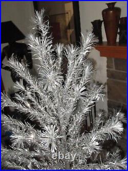 Aluminum Christmas Taper Tree Pom Pom 6 1/2' Complete 91 Branches Color Wheel