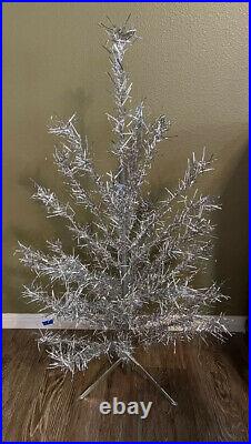 Aluminum Christmas Tree, 4' Foot, 35 Branches, Vintage