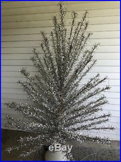 Aluminum Specialty Co Base 99 Branch 6 FT Silver CHRISTMAS TREE withBox 1960s