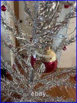 Antique 6.5' aluminum christmas tree with rotating base/ornaments 45 Branch