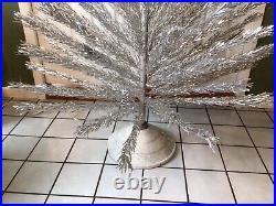 EVERGLEAM DELUXE 6 Ft 94 BRANCHES ALUMINUM CHRISTMAS TREE ROTATING BASE NICE