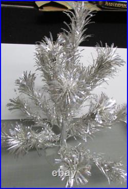 Evergleam 2 Ft 19 Pom Pom Branch Aluminum Christmas Tree Tinsel 19 Branches Heb