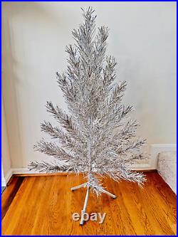 Evergleam 4 ft Aluminum Christmas Tree 58 Branch Complete