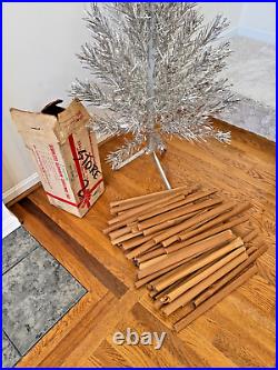 Evergleam 4 ft Aluminum Christmas Tree 58 Branch Complete