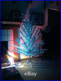 Evergleam Aluminum Christmas Tree 6ft. 46 Swirl Branches (Silver Painted Stem)