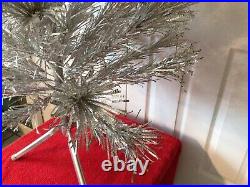Evergleam Frosty Fountain 4ft 55 Branches #4704 Aluminum Xmas Tree Complete