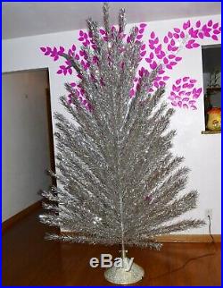 Evergleam Stainless Aluminum Christmas Tree & Revolving Stand Silver Musical 8ft