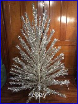 Evergleam Vintage 6' Tall Silver Aluminum Christmas Tree Deluxe w Box 94 Branch