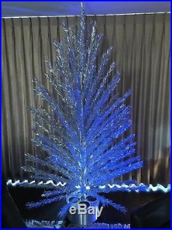 Evergleam Vintage 8 Foot 124 Branch Silver Aluminum Christmas Xmas Tree Stunning