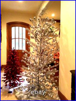 Gorgeous Huge Vintage 60's Aluminum Christmas Tree Pom-Poms 8' Xtra Crown