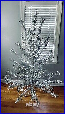 Mid Century 6FT RETRO SHARP SILVER EVERGLEAM ALUMINUM Christmas TREE WithBox