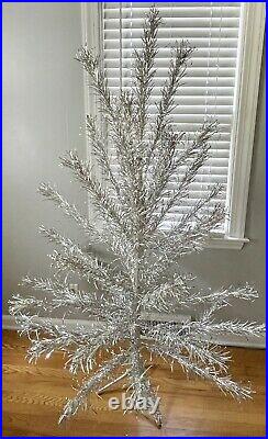 Mid Century 6FT RETRO SHARP SILVER EVERGLEAM ALUMINUM Christmas TREE WithBox