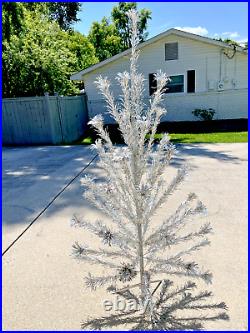 Mid-century-aluminum Christmas Tree, 5'10, Pom Pom