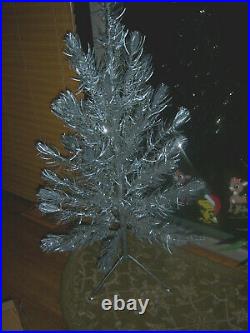 Nice Collector's Vtg 4 Ft. Aluminum Stainless Silver Holi-gay Christmas Tree