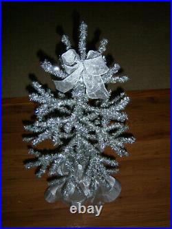Pretty Retro 4 Ft Vtg Aluminum Tinsel Silver Feather Style Xmas Tree & Ornaments