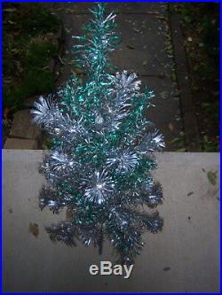 Pretty Vtg 4 Ft Stainless Silver Aluminum Xmas Tree & Silver Emerald Branches