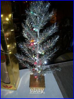 RARE VTG COLLECTOR'S NEAT! RETRO RENOWN Twinkling table top TINSEL XMAS Tree