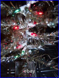 RARE VTG COLLECTOR'S NEAT! RETRO RENOWN Twinkling table top TINSEL XMAS Tree #3
