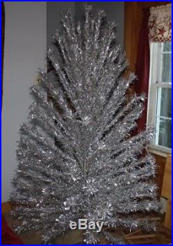 SPECTACULAR VINTAGE ALUMINUM SILVER CHRISTMAS TREE 7 FOOT 150 BRANCHES WithSTAND