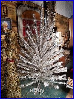 SPECTACULAR VINTAGE SPLENDOR 7 1/2 ft. SILVER POM POM ALUMINUM CHRISTMAS TREE