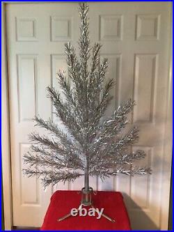 STAR BAND CO. SPARKLER 4.5 Ft 49 BRANCHES ALUMINUM XMAS TREE W-995 COMPLETE