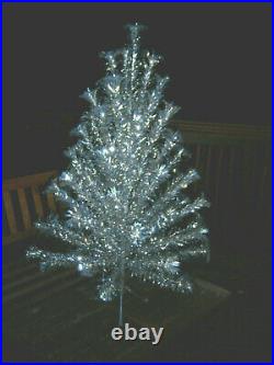 Sharp! Collector's Vtg 4ft Retro Silver Evergleam Fountain Aluminum Xmas Tree