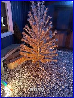 Sparkler Pom Pom Aluminum Christmas Tree 7' 100 Branch Long Needle With Light Box
