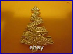 Swarovski Christmas Tree Pin Brooch With Swan Stamp On Back New SILVER