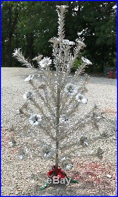 T2 Vintage Silver Aluminum Tinsel Sparkler 4 Foot Christmas Tree 4' Pom Pom