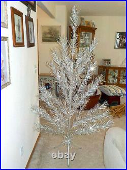 VINTAGE 6 1/2 FOOT CRAFT HOUSE ALUMINUM CHRISTMAS TREE WithSTAND & BOX
