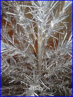 VINTAGE ARANDELL SILVER GLOW 6½ Ft. SILVER ALUMINUM CHRISTMAS TREE with44 BRANCHES
