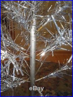 VINTAGE ARANDELL SILVER GLOW 6½ Ft. SILVER ALUMINUM CHRISTMAS TREE with44 BRANCHES
