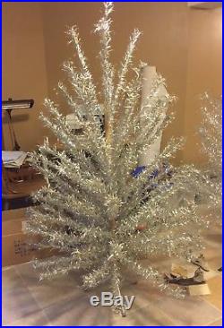 VINTAGE Evergleam SILVER/ALUMINUM 6 Foot CHRISTMAS TREE