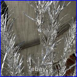 VINTAGE PECO ALUMINUM CHRISTMAS TREE 6 FT 89 Of 91 BRANCHES POMPOM SILVER C26L