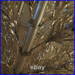 VINTAGE REGAL 6 FOOT ALUMINUM CHRISTMAS TREE With PENETRAY COLOR WHEEL & BOXES