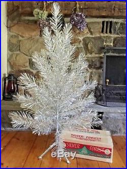 VINTAGE SILVER FOREST 4 1/2 FT. STAINLESS ALUMINUM CHRISTMAS TREE w box