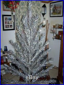 VINTAGE SILVER GLOW 6 1/2 ft ALUMINUM CHRISTMAS TREE CLASSIS 1962 Original BOX