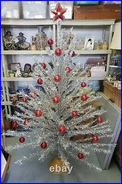 VINTAGE Silver Tapered ALUMINUM CHRISTMAS TREE 6 Feet 109 BRANCHES COMPLETE