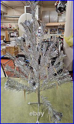 VTG Made In USA The Sparkler Pom-Pom Aluminum Christmas Tree 3 feet 25 branches