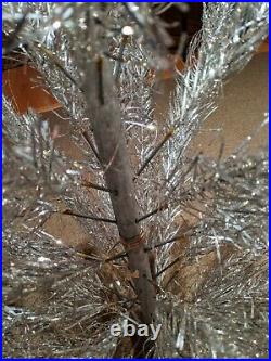 VTG NICE CONSOLIDATED NOVELTY 4 Ft Silver Aluminum Xmas Tree 34 BRANCHES