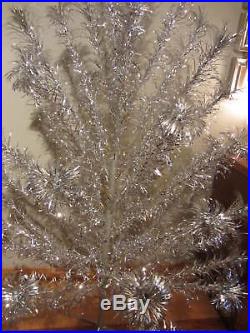 VTG Wonderland Silver Stainless Aluminum Christmas Tree 6½' ft 46 Branch POM-POM