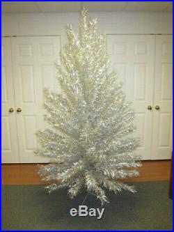 Vintage 135 Branch 7.5 ft. SILVER GLOW ALUMINUM CHRISTMAS TREE 1960's