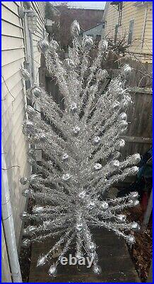 Vintage 1950s/60s 7ft aluminum christmas tree 105 branches withpole and stand