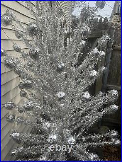 Vintage 1950s/60s 7ft aluminum christmas tree 105 branches withpole and stand