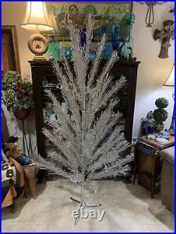 Vintage 4 ft Aluminum Christmas Tree 52 Branches & Original Box