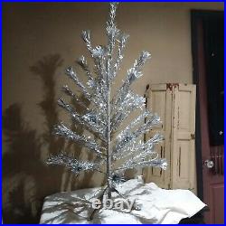 Vintage 4 ft Pom Pom THE SPARKLER Aluminum Christmas Tree, Star Band Co