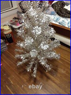 Vintage 4ft Evergleam Fountain Stainless Aluminum 55 Branch Christmas Tree