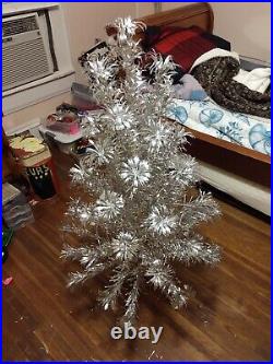 Vintage 4ft Evergleam Fountain Stainless Aluminum 55 Branch Christmas Tree