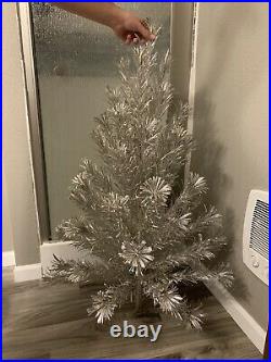 Vintage 4ft Evergleam Fountain Stainless Aluminum 55 Branch Christmas Tree BOX